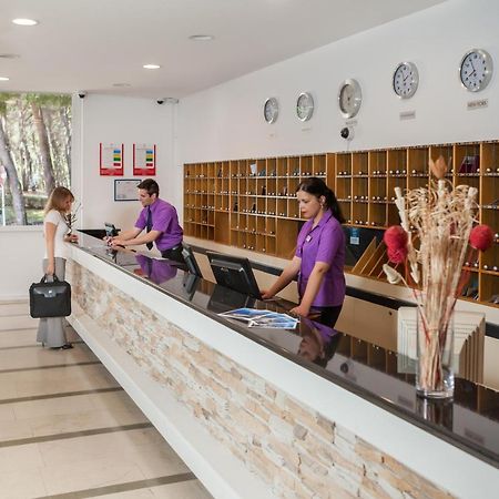 Hotel Zora Pavilions Primošten Exteriör bild