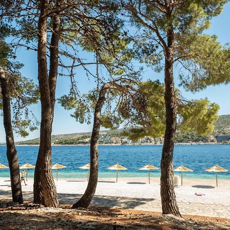 Hotel Zora Pavilions Primošten Exteriör bild