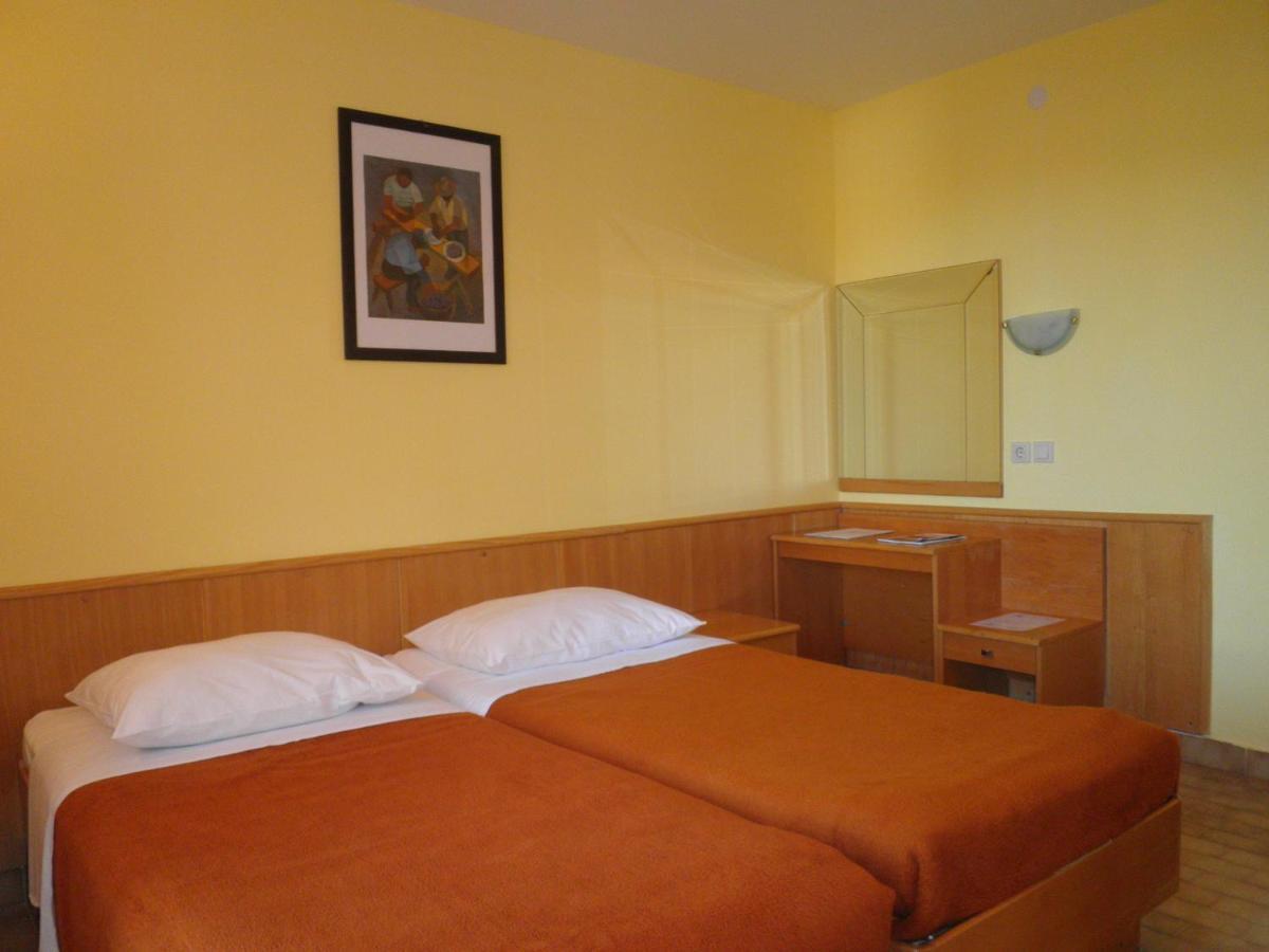 Hotel Zora Pavilions Primošten Exteriör bild